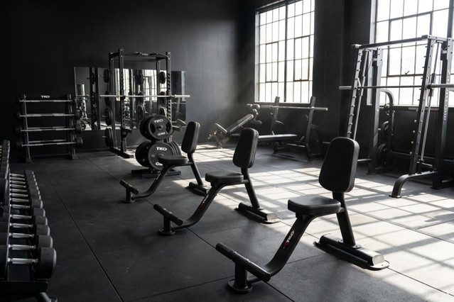 Commercial Seated Weight Benches in Gym