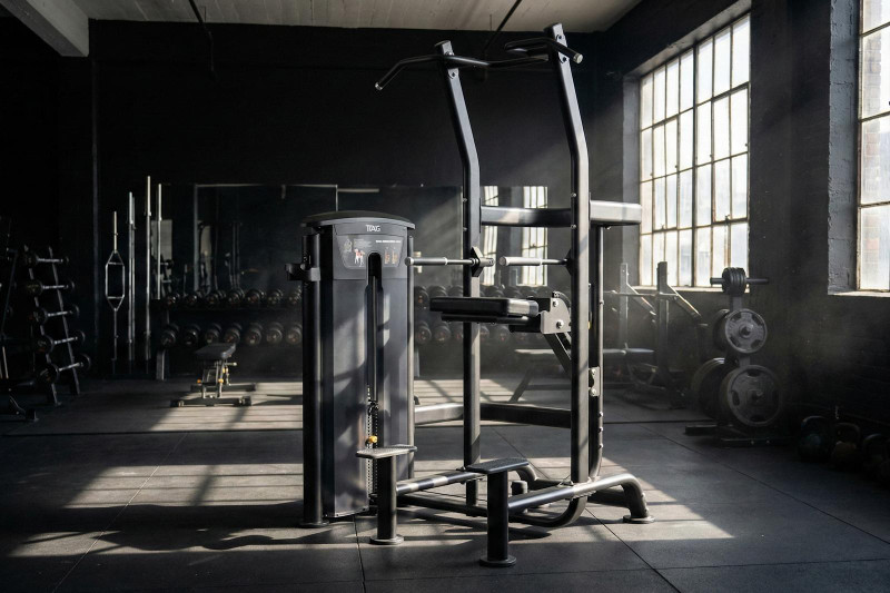 Assisted Pull-Up Dip Machine in Commercial Gym